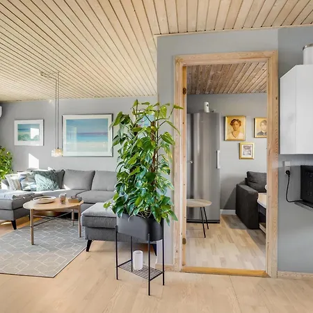 Apartman Gorgeous In With Kitchen