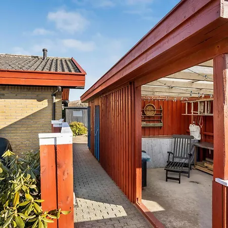 2 Bedroom Cozy In Appartamento Skagen