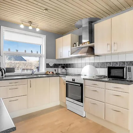 Gorgeous In With Kitchen Lejlighed